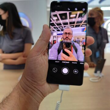 Recensione Vivo X80 Pro con tecnologia Zeiss, il top di gamma per chi ama la fotografia