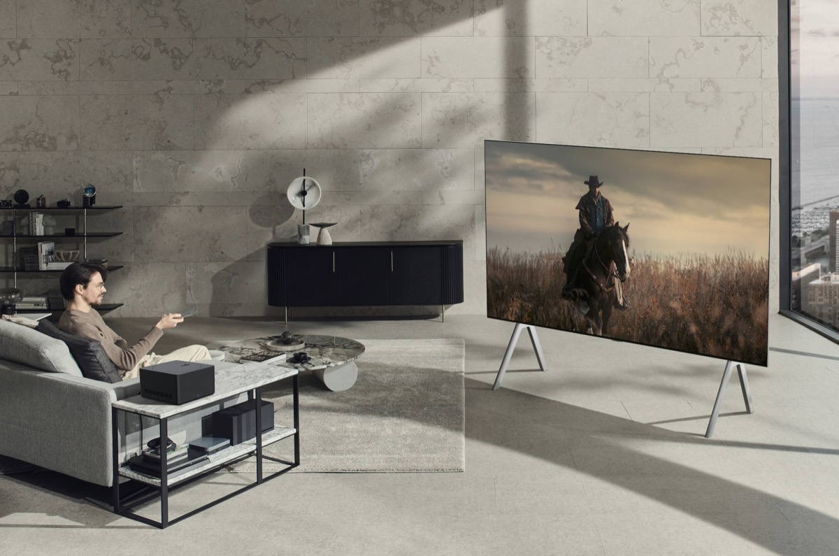 LG SIGNATURE OLED M è la TV LG che vi dà libertà nel progettare gli spazi