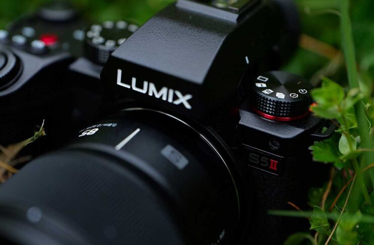 Panasonic Lumix S5II e Lumix S5IIX, mirrorless con autofocus a rilevamento di fase
