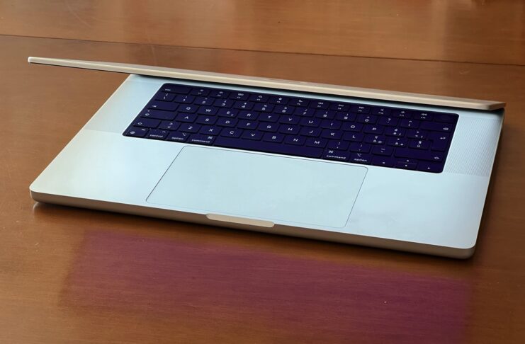 Il grande fratello è tornato, la recensione di MacBook Pro 16 M2 Pro