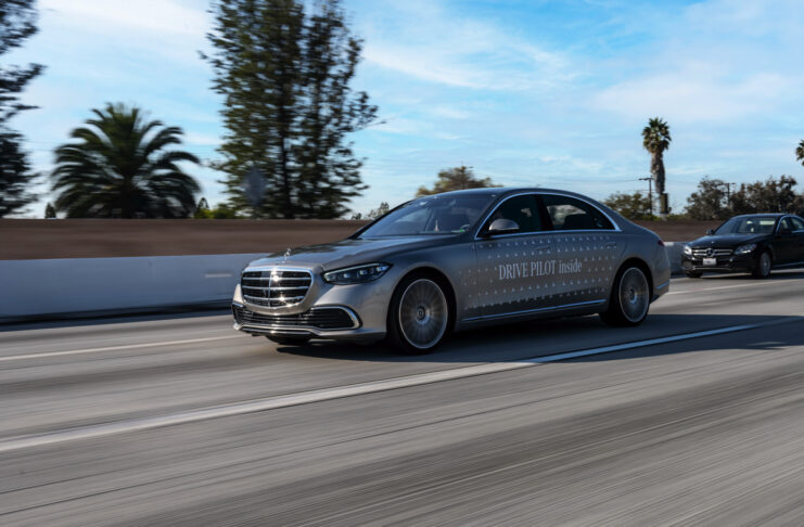 Mercedes supera Tesla, prima con guida autonoma livello 3 in USA