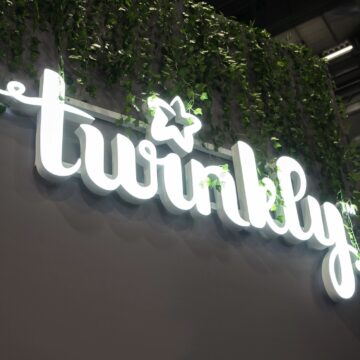 Twinkly Entertainment Hub al CES 2023 sincronizza tutte le luci con video, musica e gaming