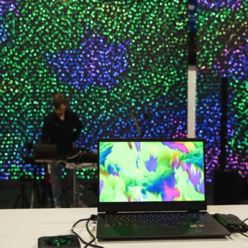 Twinkly Entertainment Hub al CES 2023 sincronizza tutte le luci con video, musica e gaming