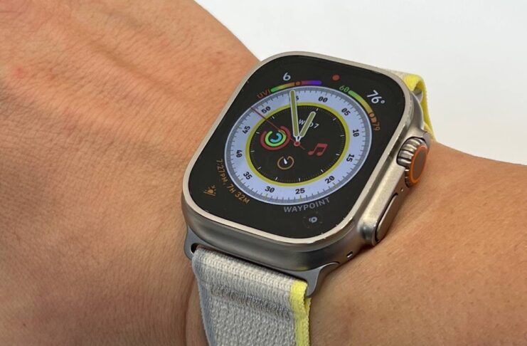 Apple Watch 2025 avrà schermo con tecnologia micro LED