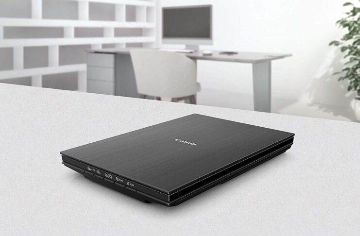 CanoScan LIDE 400, lo scanner che funziona anche in verticale