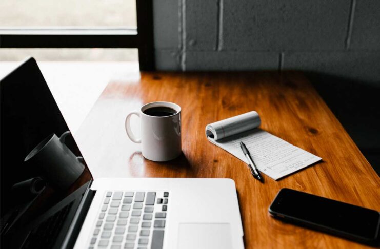 Mercato PC, calano le vendite per tutti ma Apple tiene