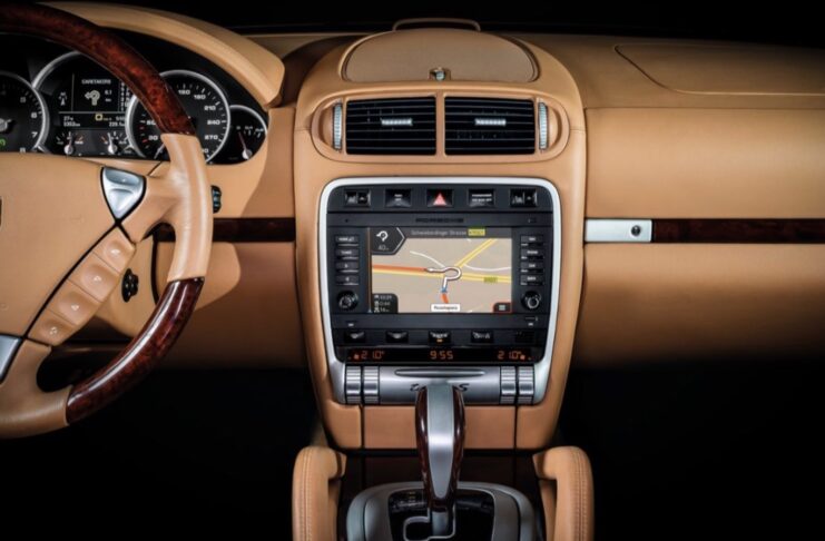 Porsche mette il CarPlay sulle auto di vent’anni fa