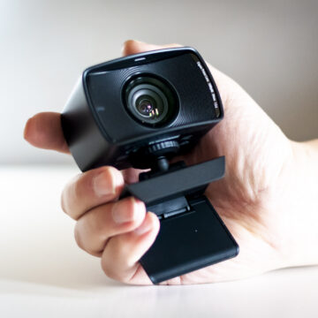 Recensione Elgato Facecam, una piccola reflex in una grande webcam