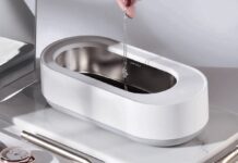 EraClean Pro, bastano 30 euro per la pulizia a ultrasuoni EraClean Pro, bastano 30 euro per la pulizia a ultrasuoni