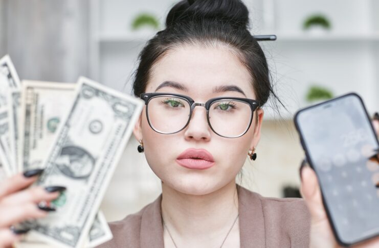 Paga 35 mila euro un iPhone che non userà mai