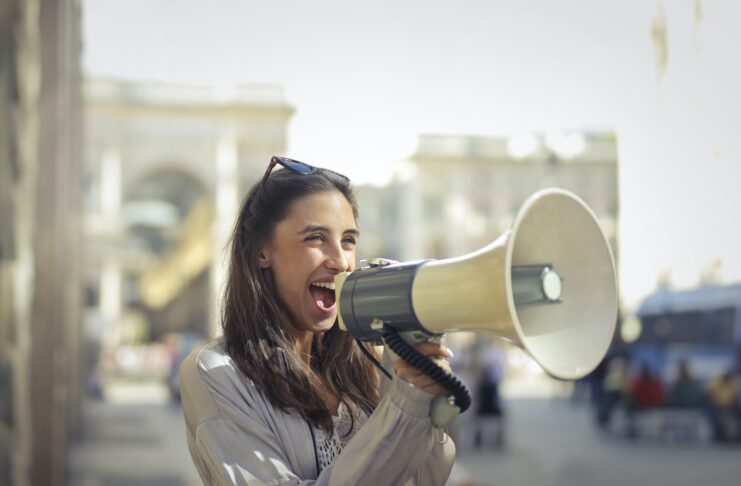 Apple brevetta Messaggi scritti letti con la tua voce
