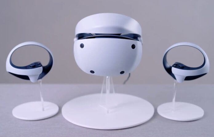 Sony triplica le vendite PS5 e smonta il VR2 in video