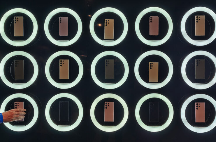 Samsung, primo contatto con la nuova serie Galaxy S23