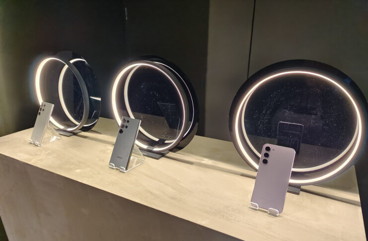 Samsung, primo contatto con la nuova serie Galaxy S23