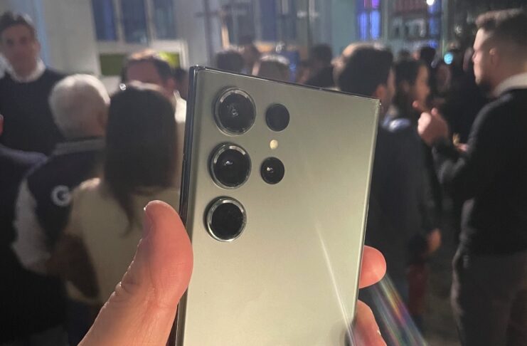 Samsung, primo contatto con la nuova serie Galaxy S23