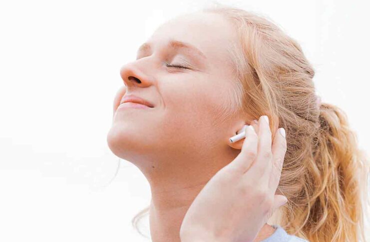 Negli AirPods saranno integrate funzioni per la salute