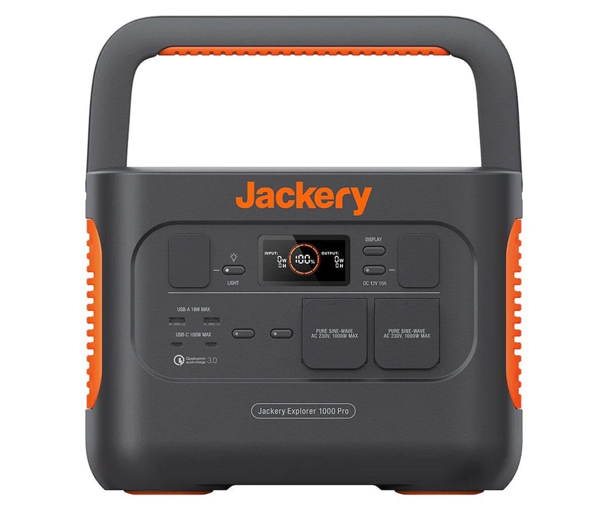 Recensione generatore solare Jackery 1000 Pro ottimo per outdoor e per casa
