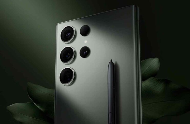 Samsung, gli scatti dei Galaxy che mostrano la luna sono falsati