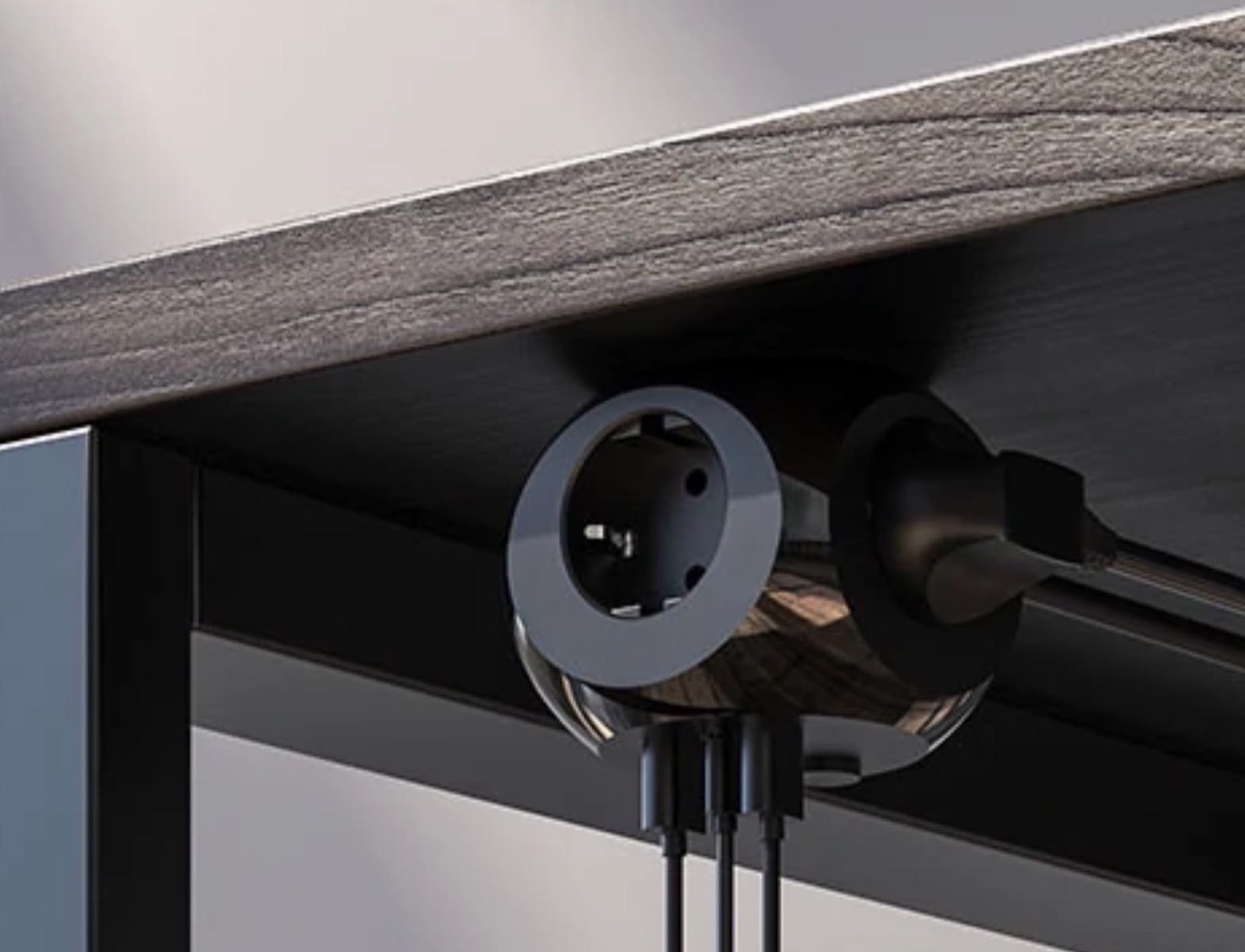 Ciabatta elettrica BlitzWolf, forma cubica nel palmo della mano Ciabatta elettrica BlitzWolf, forma cubica nel palmo della mano