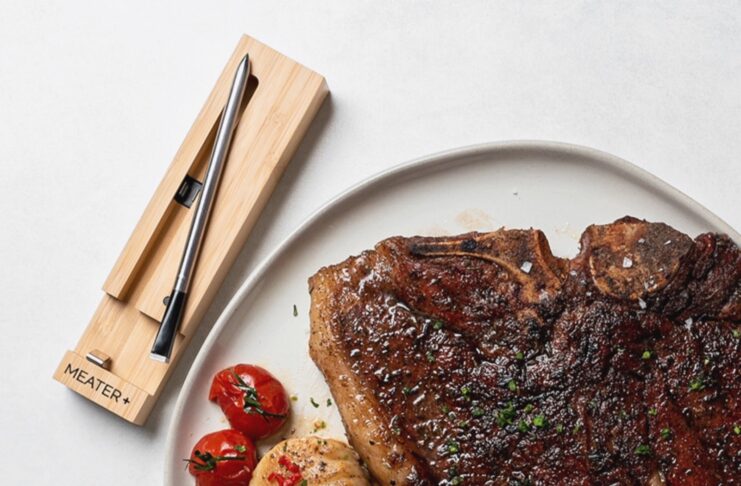 Festa del Papà, con MEATER Plus in regalo guanti e apribottiglie