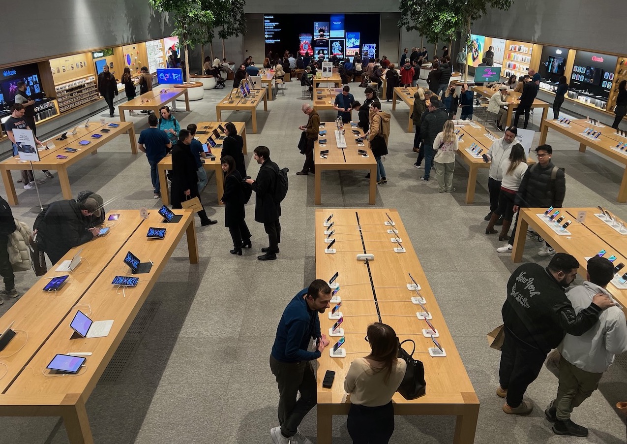 Metti una sera all’Apple Store a parlare di business