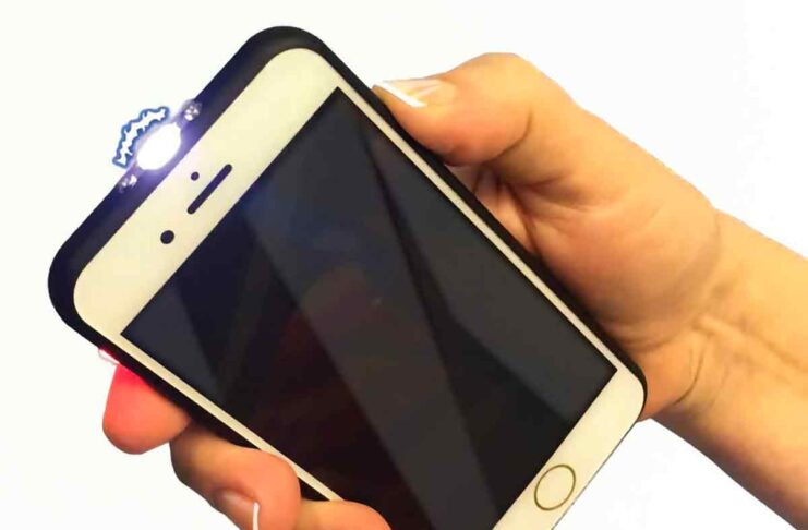 La polizia britannica ha fermato un uomo con un taser camuffato da iPhone