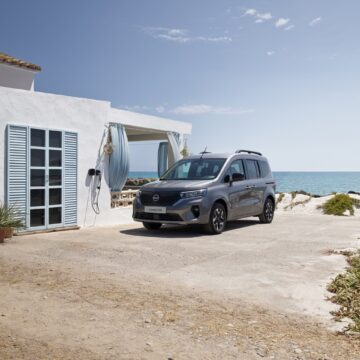 Nissan Townstar 100% elettrico arriva anche in versione Combi per il mercato europeo