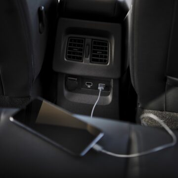 Nissan Townstar 100% elettrico arriva anche in versione Combi per il mercato europeo