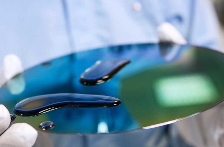 La Germania vuole imporre limiti alla Cina sull’export di prodotti chimici usati nei chip