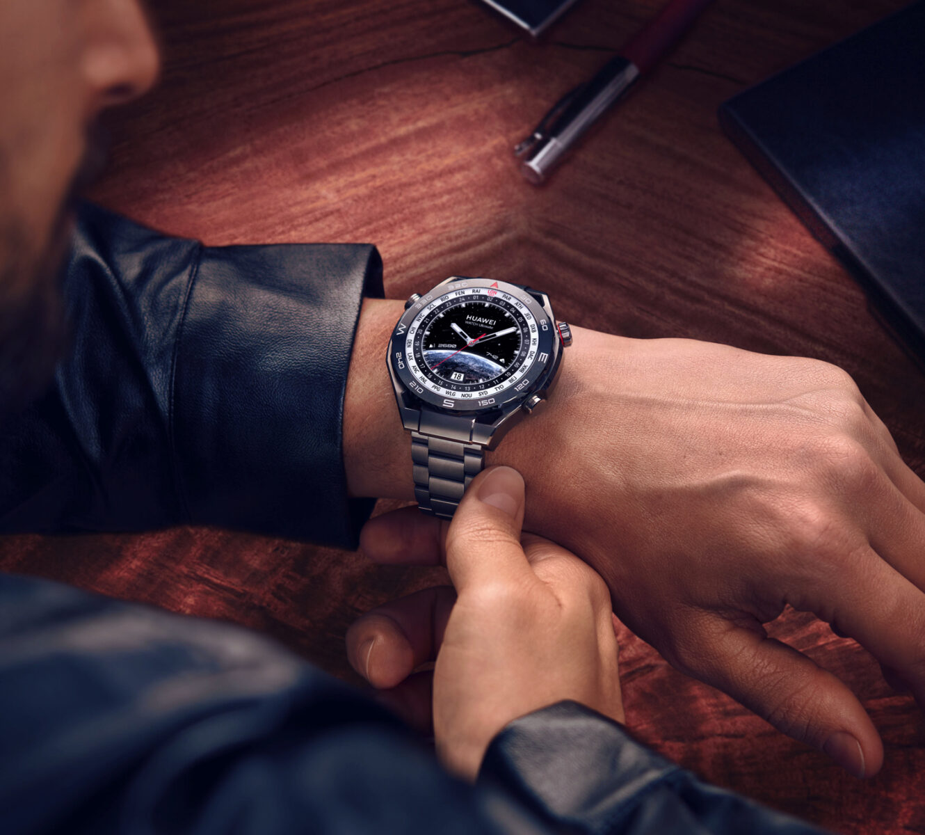 Huawei Watch Ultimate sfida Apple Watch Ultra in funzione e prezzo