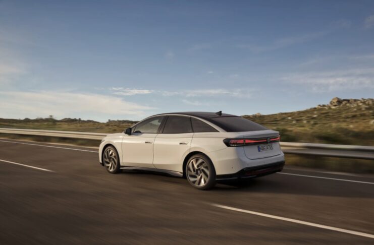 Volkswagen presenta ID.7, la berlina che vuole rilanciare la berlina