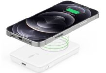 La batteria magnetica Belkin in sconto, da 39,99 € a 27,99 € Batteria magnetica Belkin in sconto a 27,99 € (invece che 39,99€)