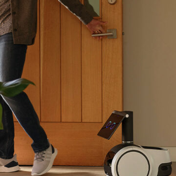 Amazon Astro, il vendita il robot casalingo con AI potenziata