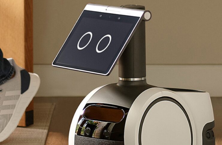 Amazon Astro, il vendita il robot casalingo con AI potenziata