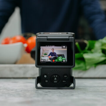 Canon svela la sua camera compatta per il Vlogging