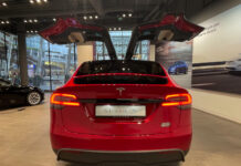 Tesla smentisce Reuters, il report sui difetti è falso Tesla daniele macity milano 12