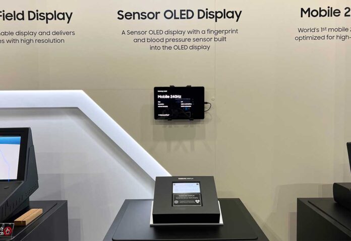 Samsung, display OLED con lettore impronte digitali e  rilevazione pressione sanguigna