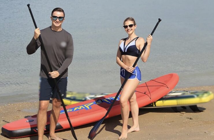 La tavola da surf gonfiabile per l'estate è in sconto a 162 euro