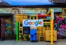 Google, con 12.000 licenziati il CEO riceve un aumento dello stipendio