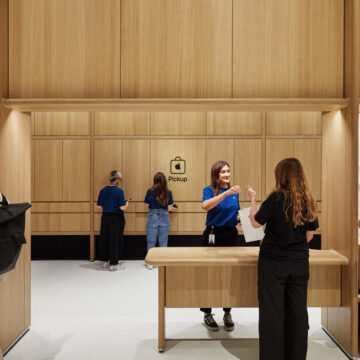 Apple Store, le foto dell'apertura nella storica Battersea Power Station di Londra