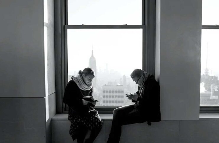 Alle generazioni più vecchie piacerebbe vivere senza internet