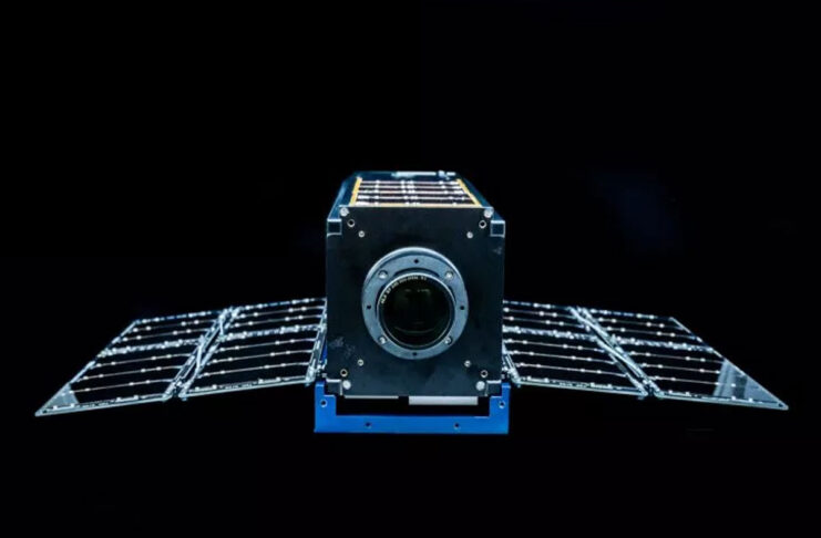 Una squadra di hacker proverà a violare un satellite in orbita