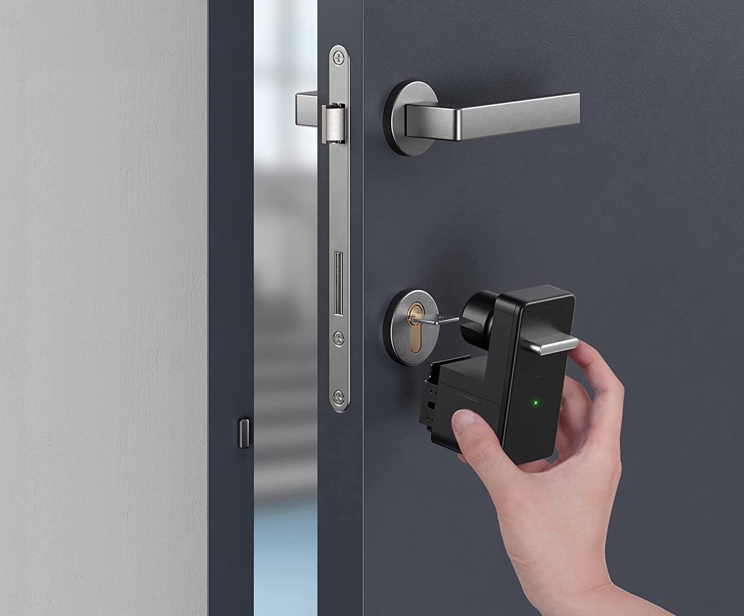 Serratura smart SwitchBot Lock con hub WiFi su Amazon con il 40% di sconto