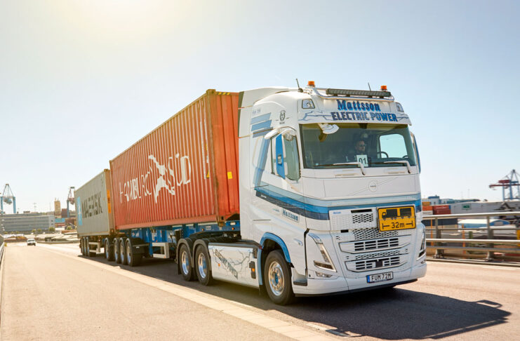 Volvo Trucks, consegnato veicolo elettrico di 74 tonnellate