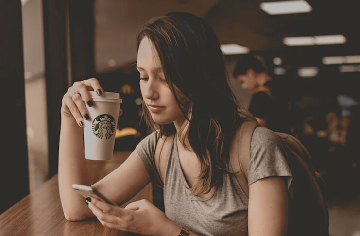 Dispositivi mobili in vacanza, proteggere dati e mettersi al sicuro dalle intrusioni