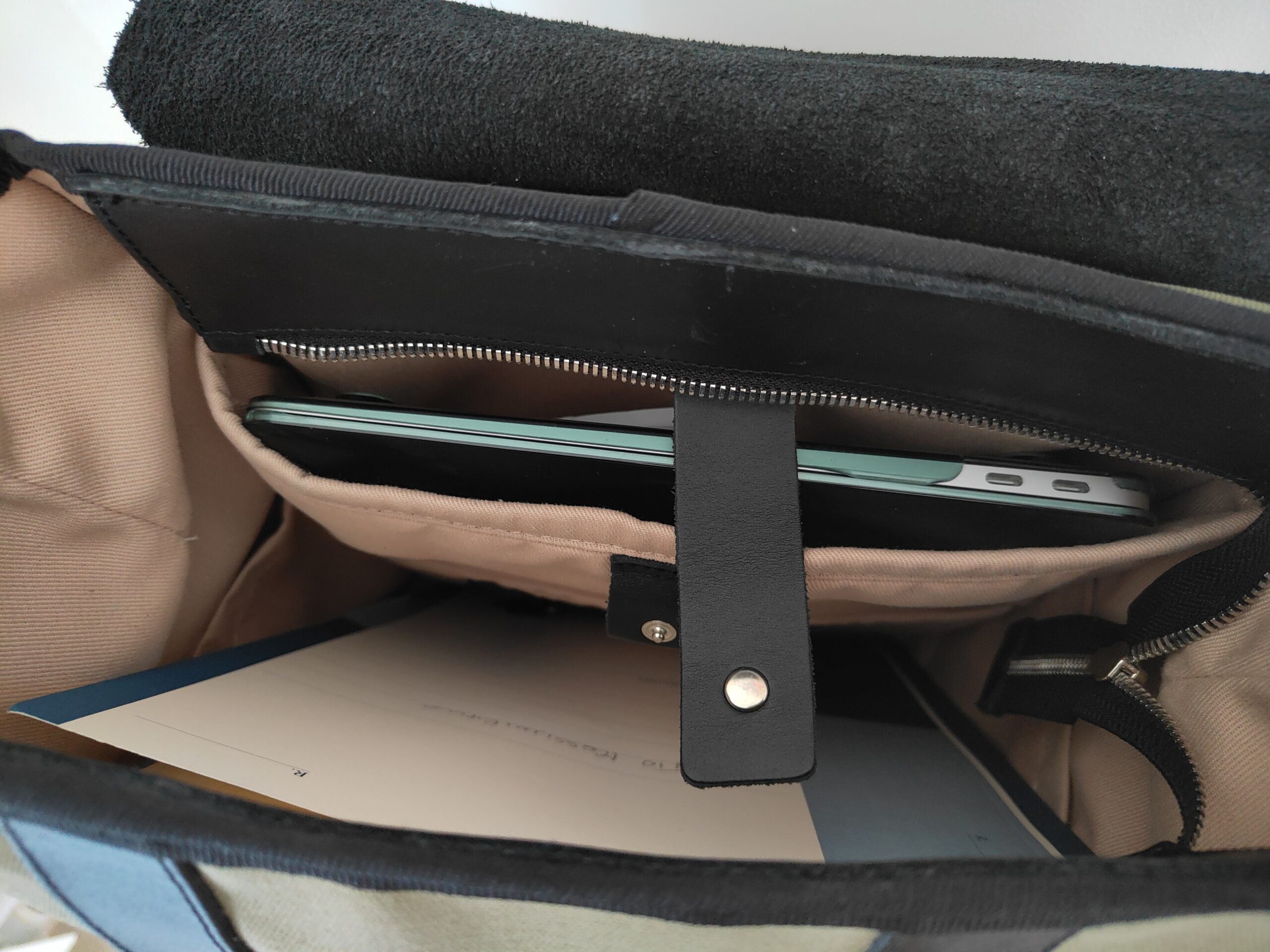 Recensione Commuter Backpack di Harber London, lo zaino per i moderni pendolari