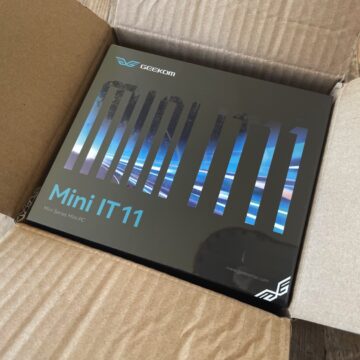 Recensione Mini IT 11 di Geekom, il mini PC potente e bello da vedere