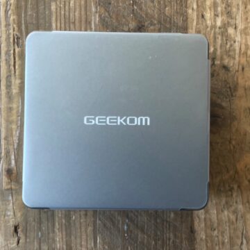 Recensione Mini IT 11 di Geekom, il mini PC potente e bello da vedere