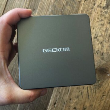 Recensione Mini IT 11 di Geekom, il mini PC potente e bello da vedere