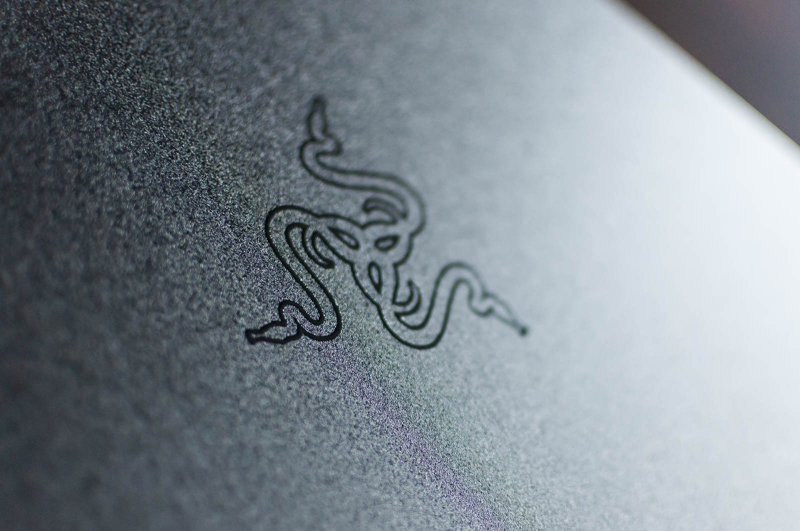 Recensione Razer Nommo V2 Pro, eccellenti in tutto, ma manca un controllo fondamentale